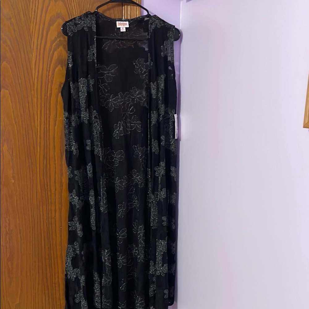 Lularoe Black and Gray NWT Joy medium Floral Sleeveless Cardigan